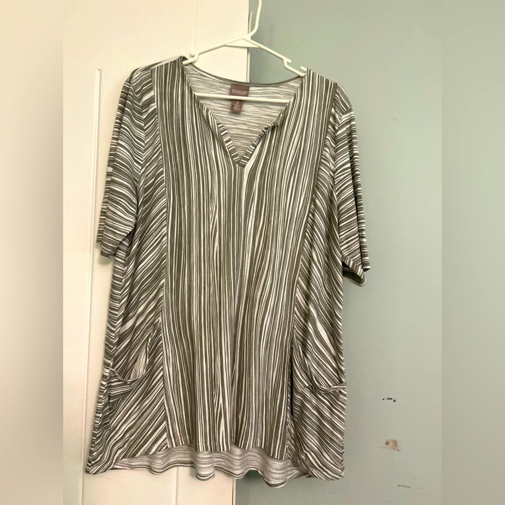 Chico's size 3- olive green, cotton top, long length w/ hip level pockets